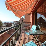 Apartament Vali *