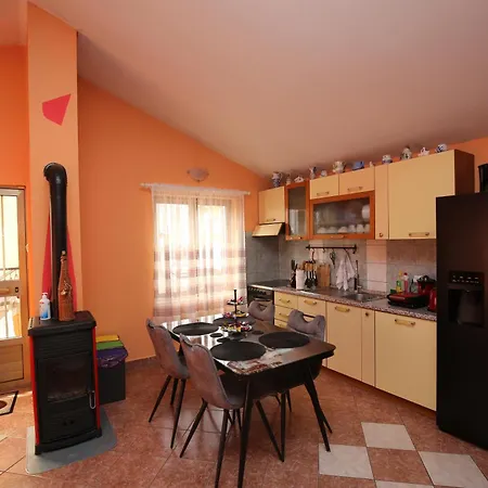 Apartament Vali